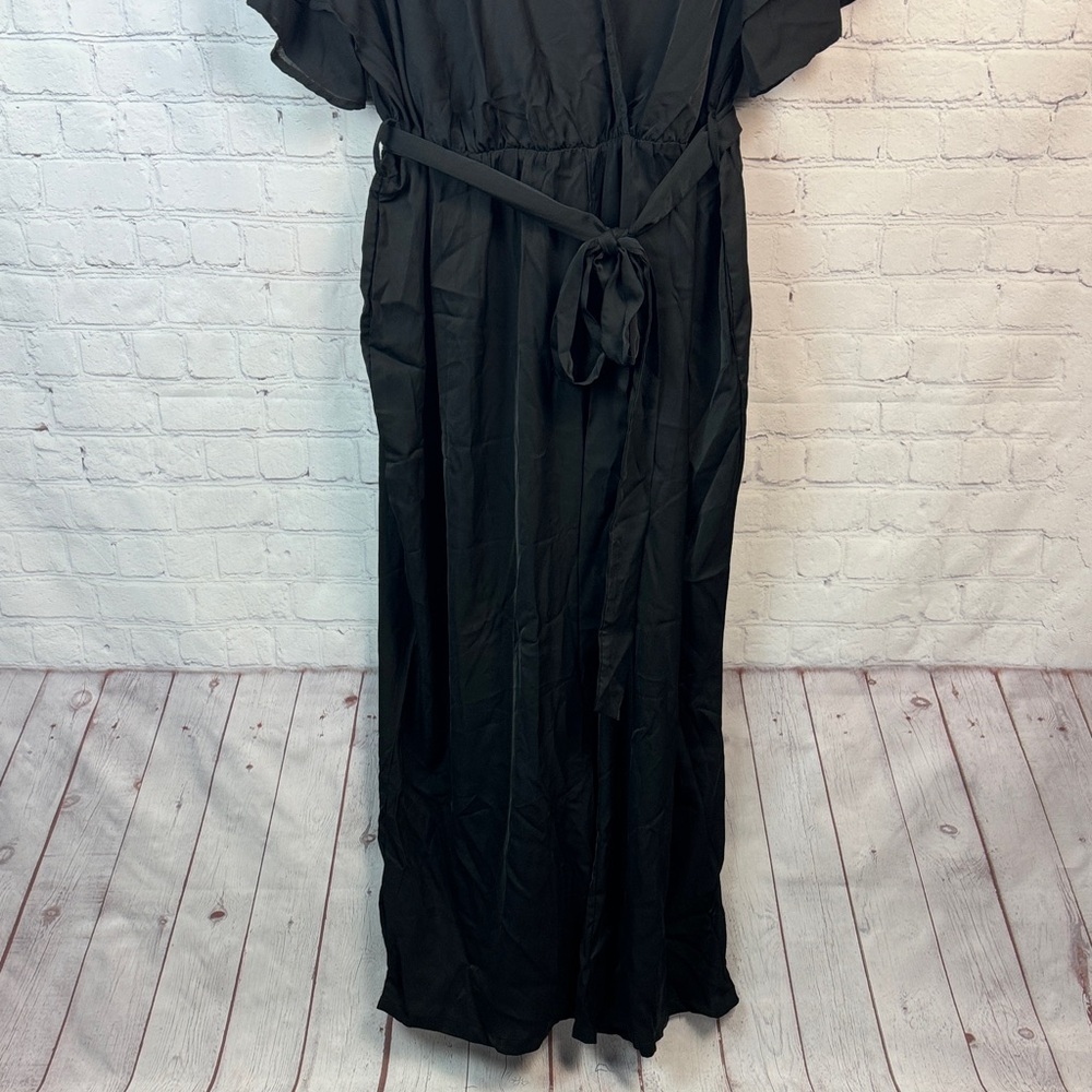 BloomChic Black V-Neck Ruffle Sleeve Jumpsuit Plus Size 3X - Picture 3 of 9